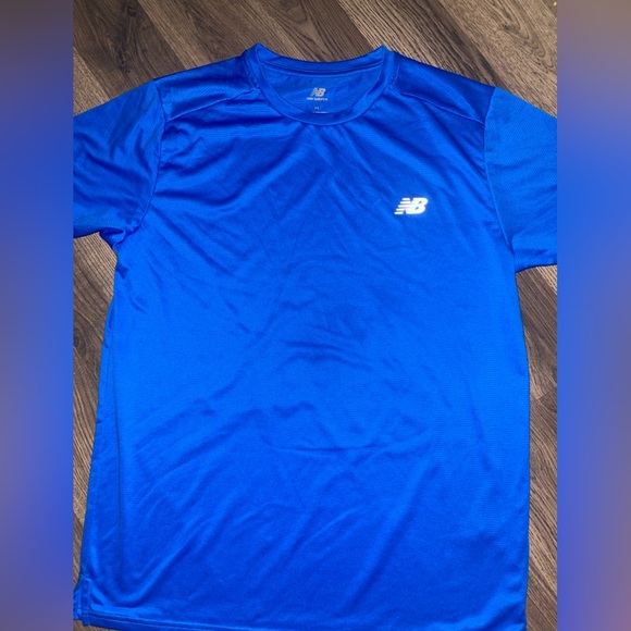 New Balance Men's Vibrant Blue Tee (new without tags) - Picture 1 of 2